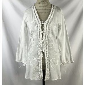 Kadujah White Floral Embroidered Tunic blouse M